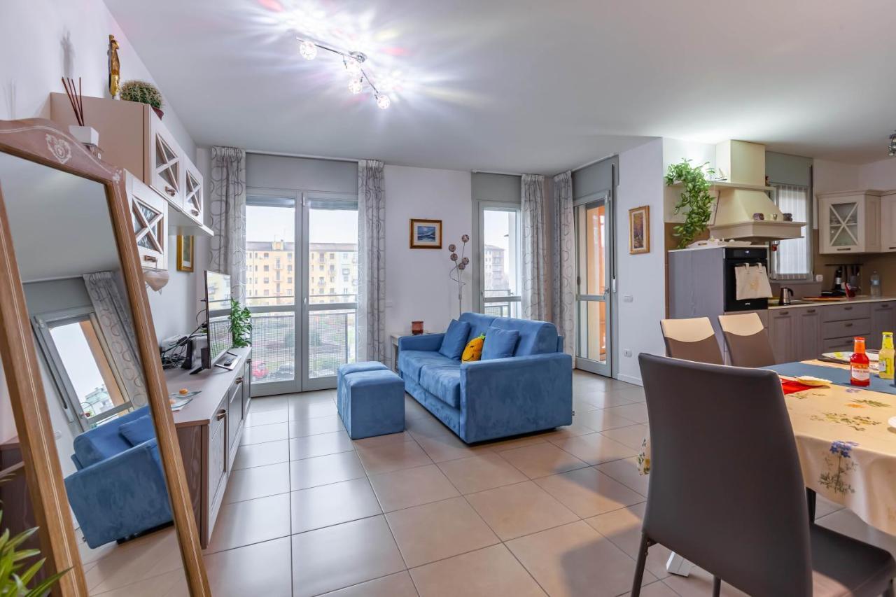 شقة Milano Balcony Apt المظهر الخارجي الصورة