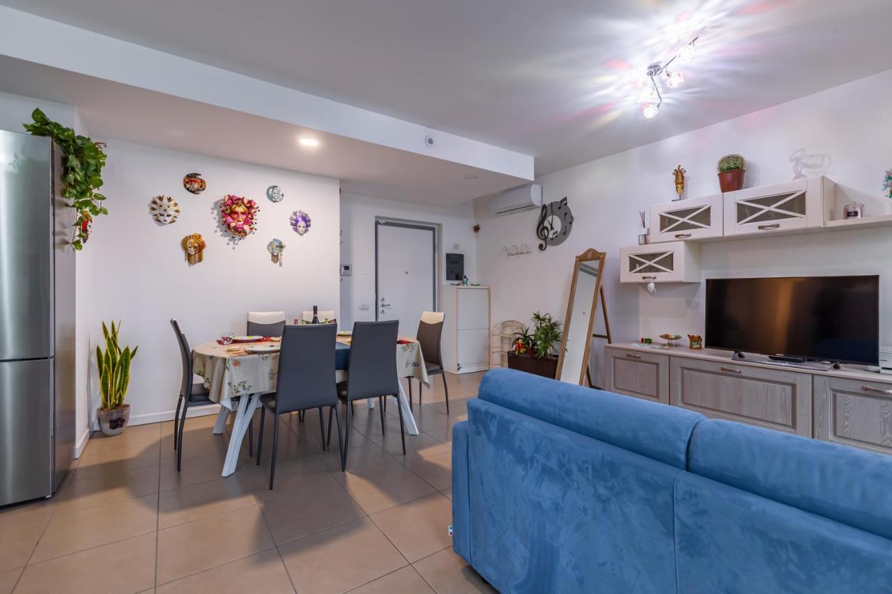 شقة Milano Balcony Apt المظهر الخارجي الصورة